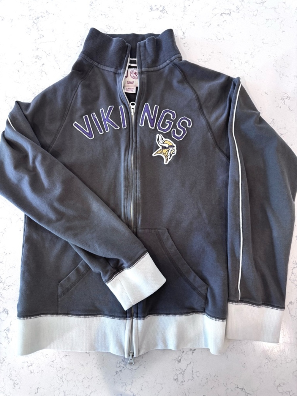 Vintage Y2K Minnesota Vikings Zip Up size L